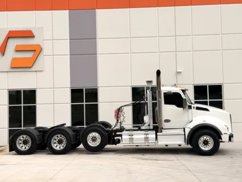 Another view of 2019 KENWORTH T880 for sale in Greer, SC at Forge Truck Centers - South Carolina