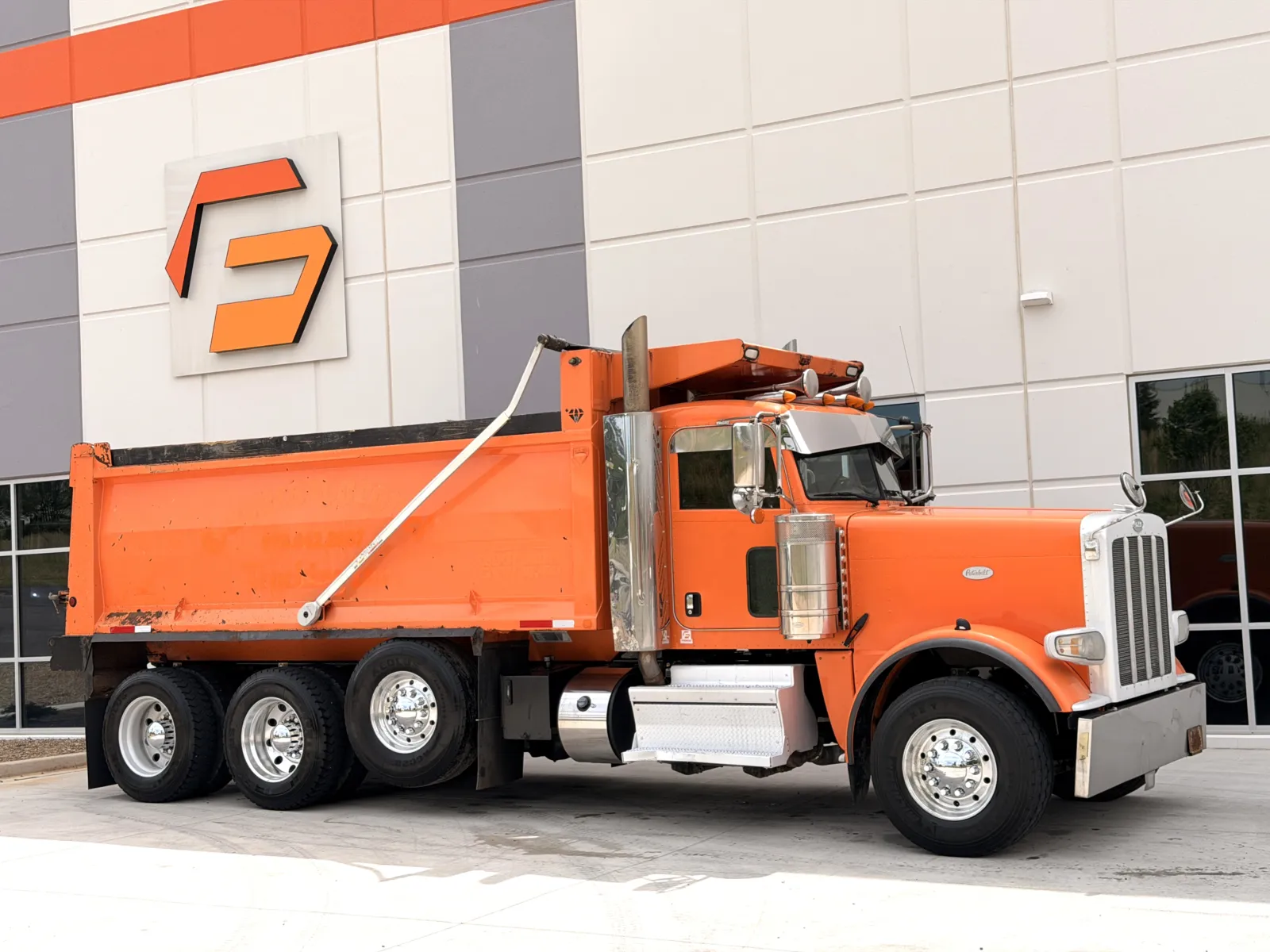 2018 Peterbilt 389 in Greer, SC — photo 2