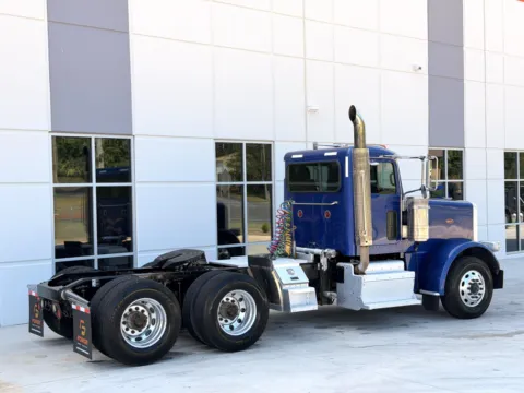 More photos of 2014 PETERBILT 388 at Forge Truck Centers - South Carolina, SC