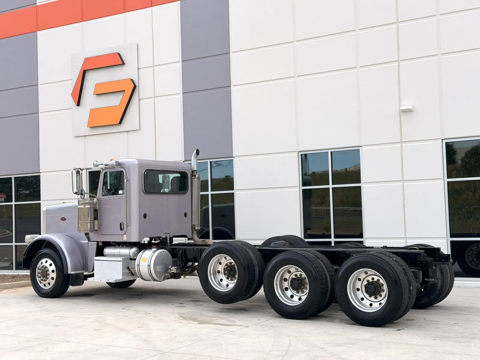 2016 Peterbilt 389 in Greer, SC — photo 8