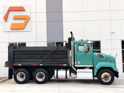More photos of 2015 WESTERN STAR 4700 at Forge Truck Centers - South Carolina, SC
