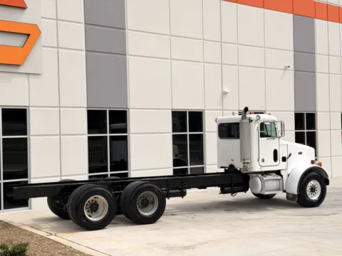 More photos of 2000 PETERBILT 357 at Forge Truck Centers - South Carolina, SC