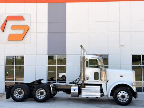 Another view of 2020 PETERBILT 389 for sale in Greer, SC at Forge Truck Centers - South Carolina
