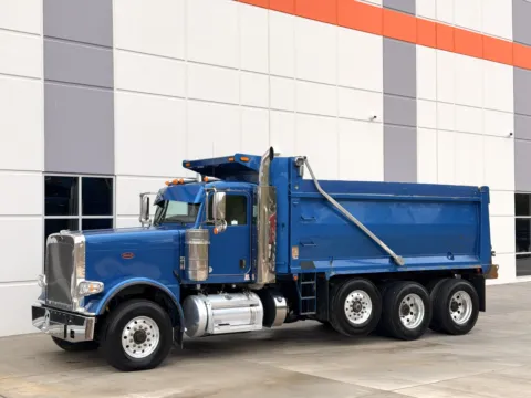 Another view of 2016 PETERBILT 389 for sale in Greer, SC at Forge Truck Centers - South Carolina