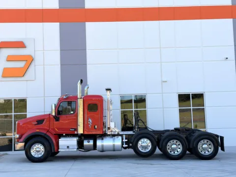 More photos of 2015 PETERBILT 567 at Forge Truck Centers - South Carolina, SC