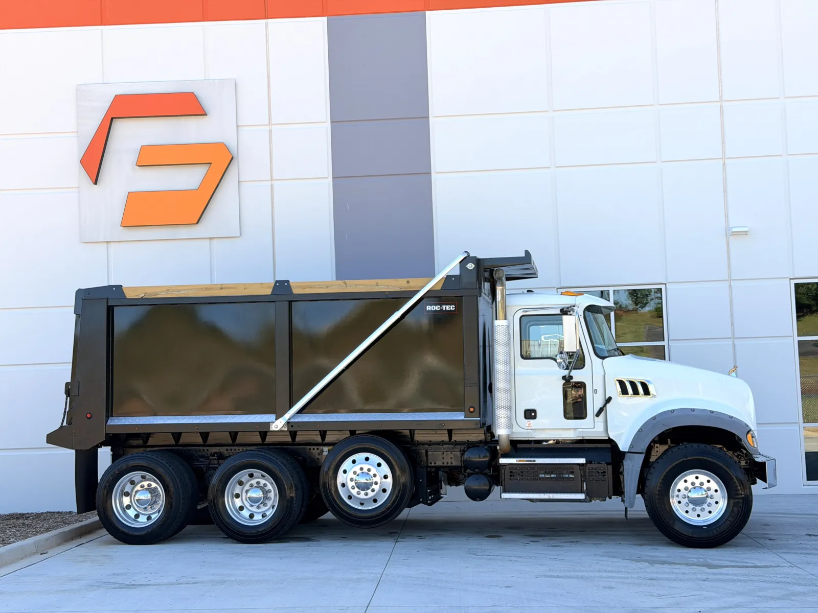 2020 Mack Granite in Greer, SC — photo 4