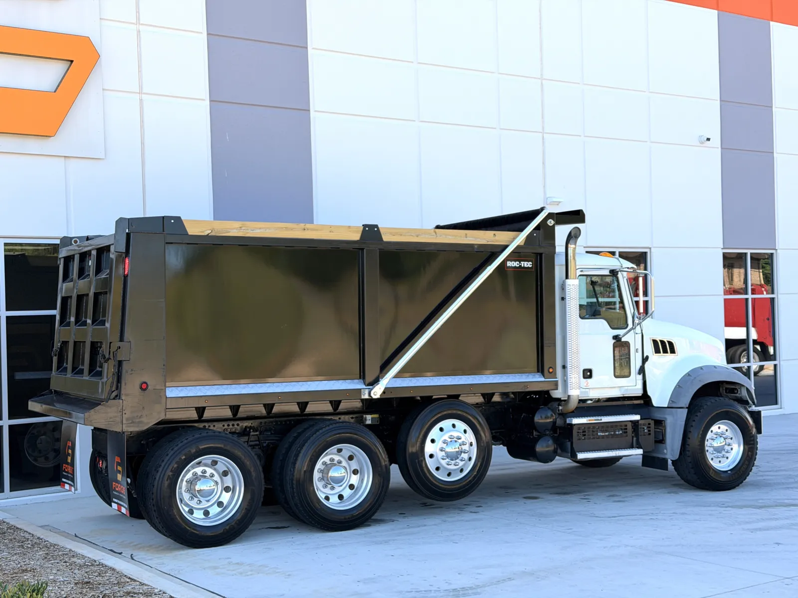 2020 Mack Granite in Greer, SC — photo 6