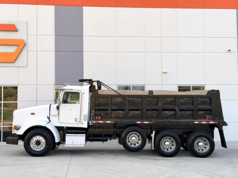 More photos of 2006 PETERBILT 378 at Forge Truck Centers - South Carolina, SC