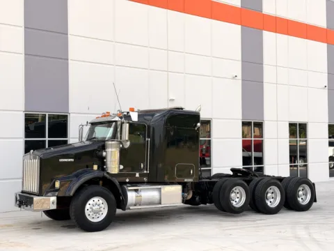 Photos of 2012 KENWORTH T800 for sale in Greer, SC at Forge Truck Centers - South Carolina