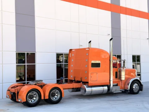 More photos of 2017 PETERBILT 389 at Forge Truck Centers - South Carolina, SC