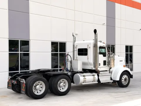More photos of 2019 KENWORTH W900 at Forge Truck Centers - South Carolina, SC