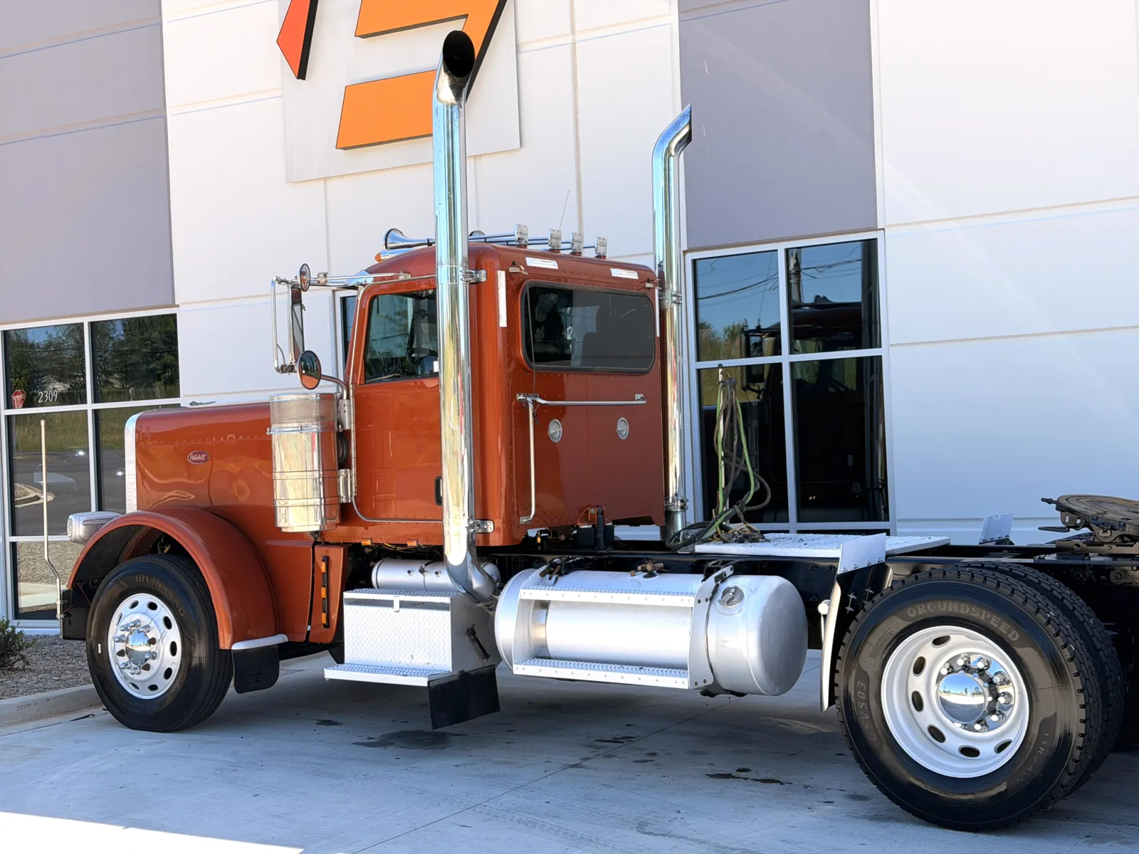 2016 Peterbilt 389 in Greer, SC — photo 8