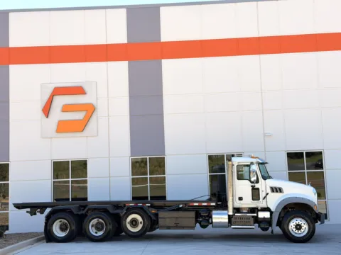 More photos of 2015 MACK GRANITE at Forge Truck Centers - South Carolina, SC