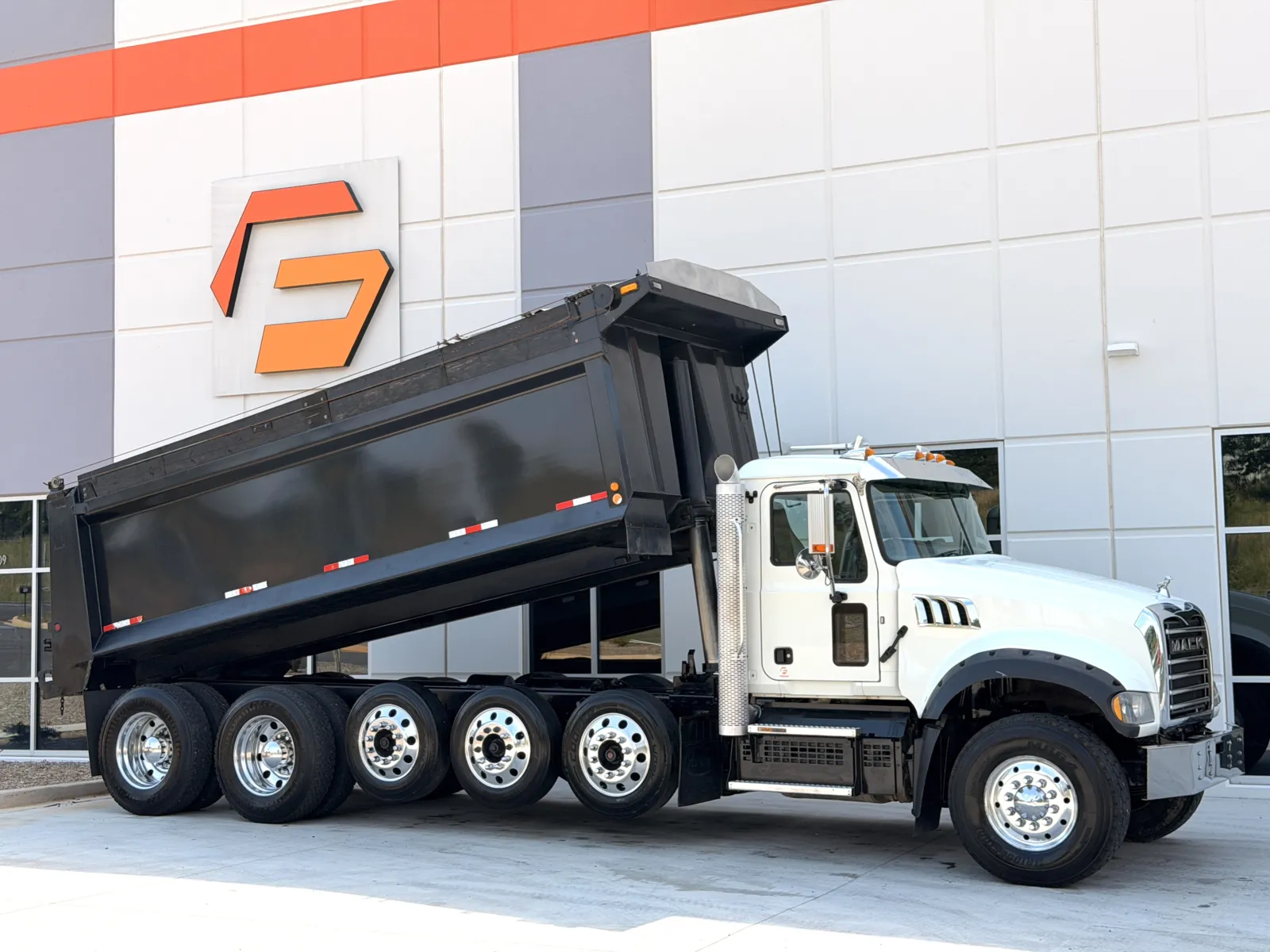 2019 MACK GR64F for sale in Greer, SC