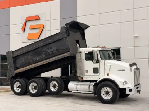 2001 KENWORTH T800 for sale in Greer, SC
