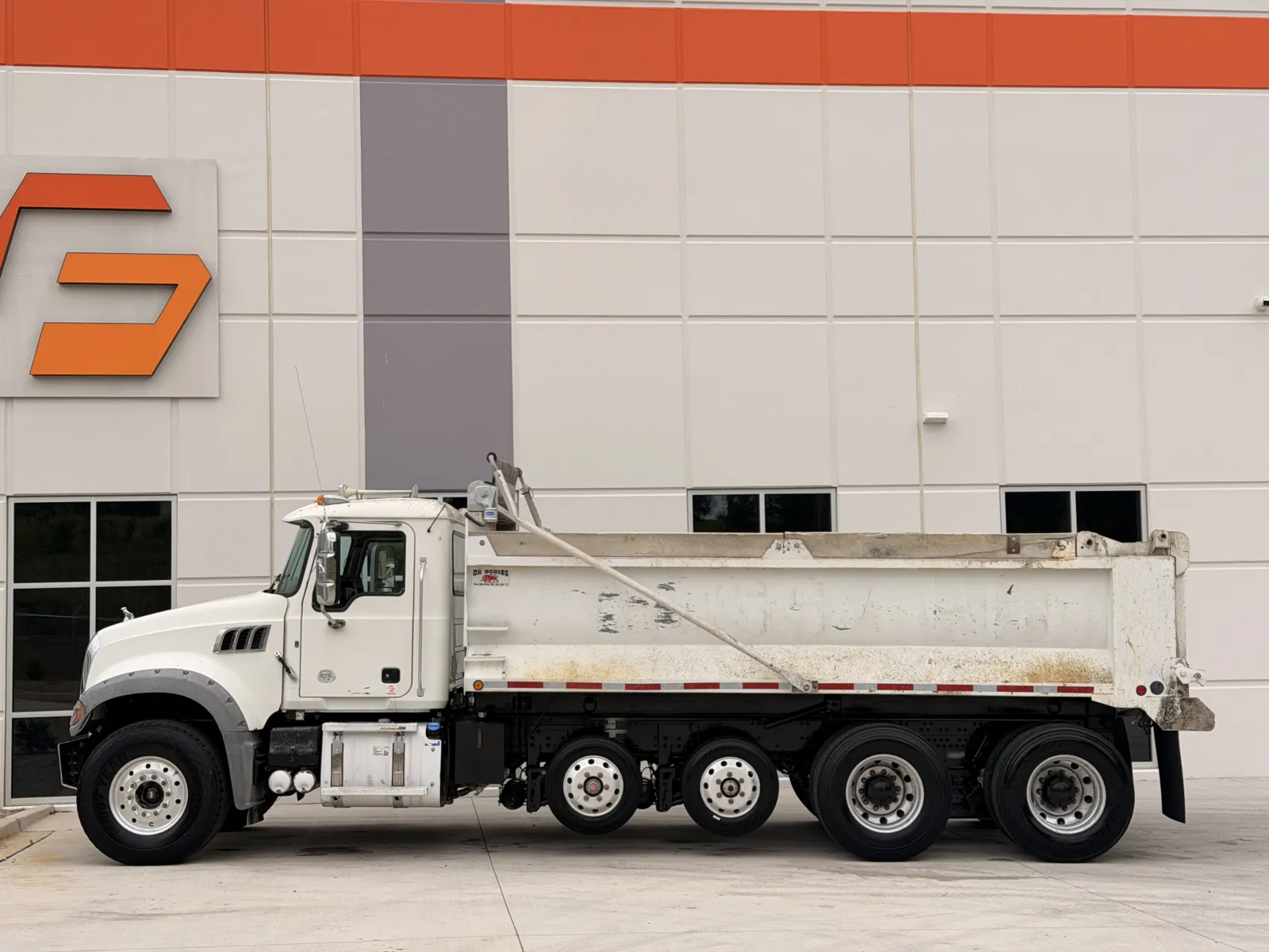 2017 Mack Granite in Greer, SC — photo 5