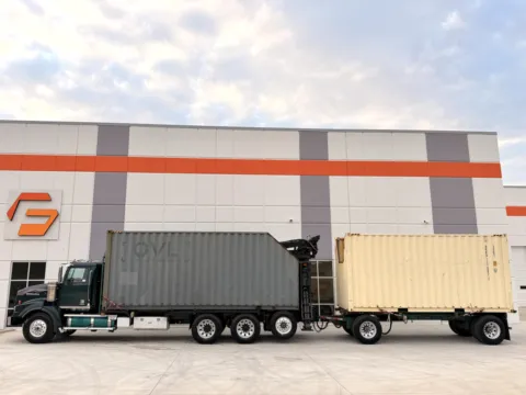 More photos of 2017 WESTERN STAR 4900 at Forge Truck Centers - South Carolina, SC