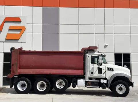 More photos of 2015 MACK GU713 at Forge Truck Centers - South Carolina, SC