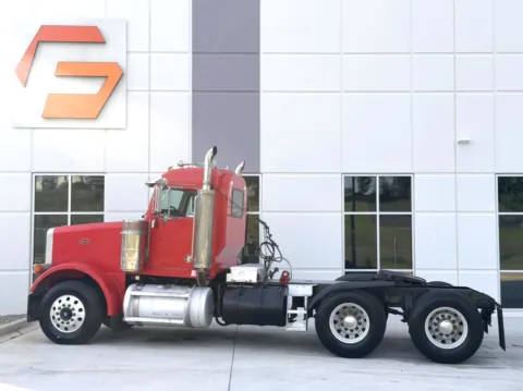 More photos of 2007 PETERBILT 378 at Forge Truck Centers - South Carolina, SC