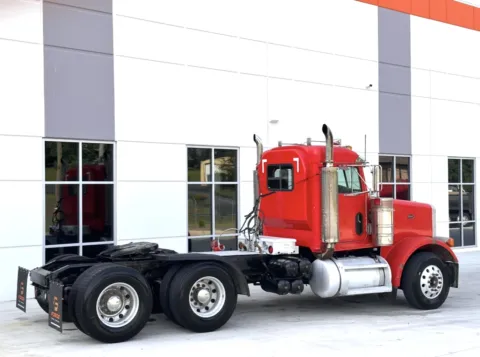More photos of 2007 PETERBILT 378 at Forge Truck Centers - South Carolina, SC