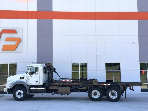 More photos of 2017 MACK GU813 at Forge Truck Centers - South Carolina, SC