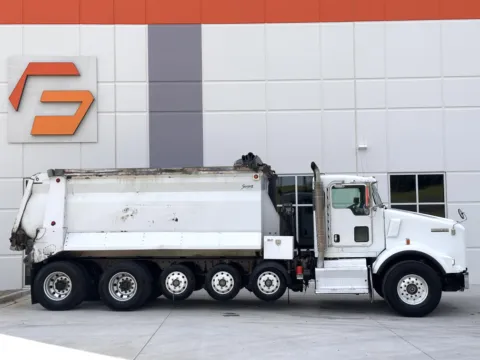 More photos of 2012 KENWORTH T800 at Forge Truck Centers - South Carolina, SC
