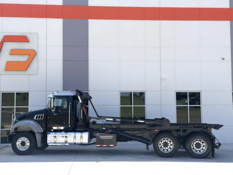 More photos of 2018 MACK GU713 at Forge Truck Centers - South Carolina, SC