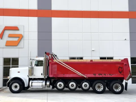 More photos of 2021 PETERBILT 389 at Forge Truck Centers - South Carolina, SC