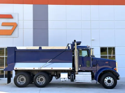 More photos of 2016 PETERBILT 365 at Forge Truck Centers - South Carolina, SC