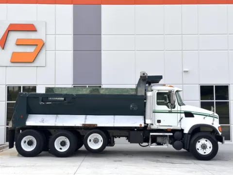 More photos of 2005 MACK CV713 at Forge Truck Centers - South Carolina, SC