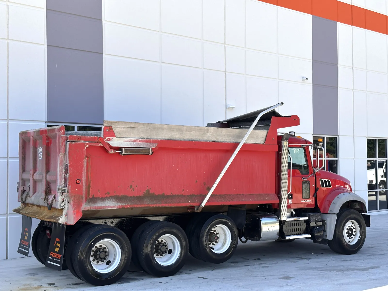 2016 Mack Granite in Greer, SC — photo 6