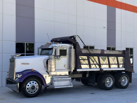 Another view of 2001 KENWORTH W900 for sale in Greer, SC at Forge Truck Centers - South Carolina