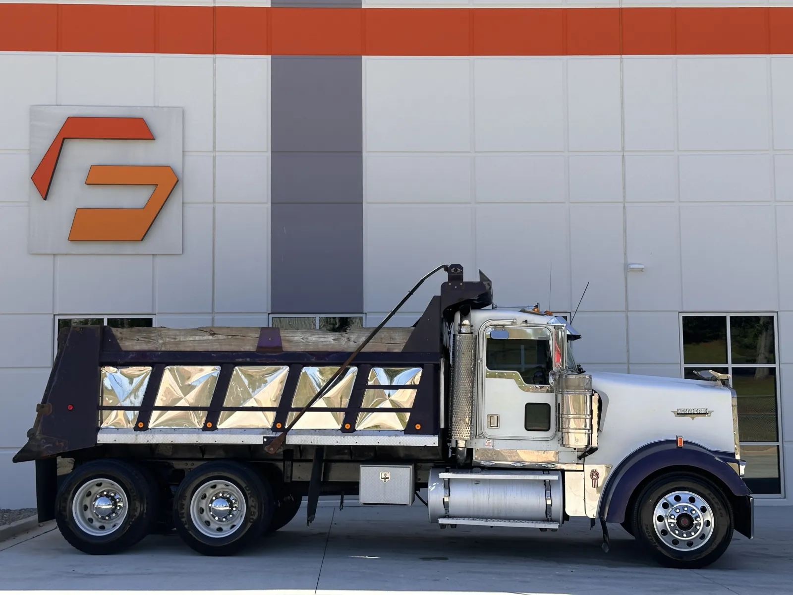 2001 Kenworth W900 in Greer, SC — photo 4