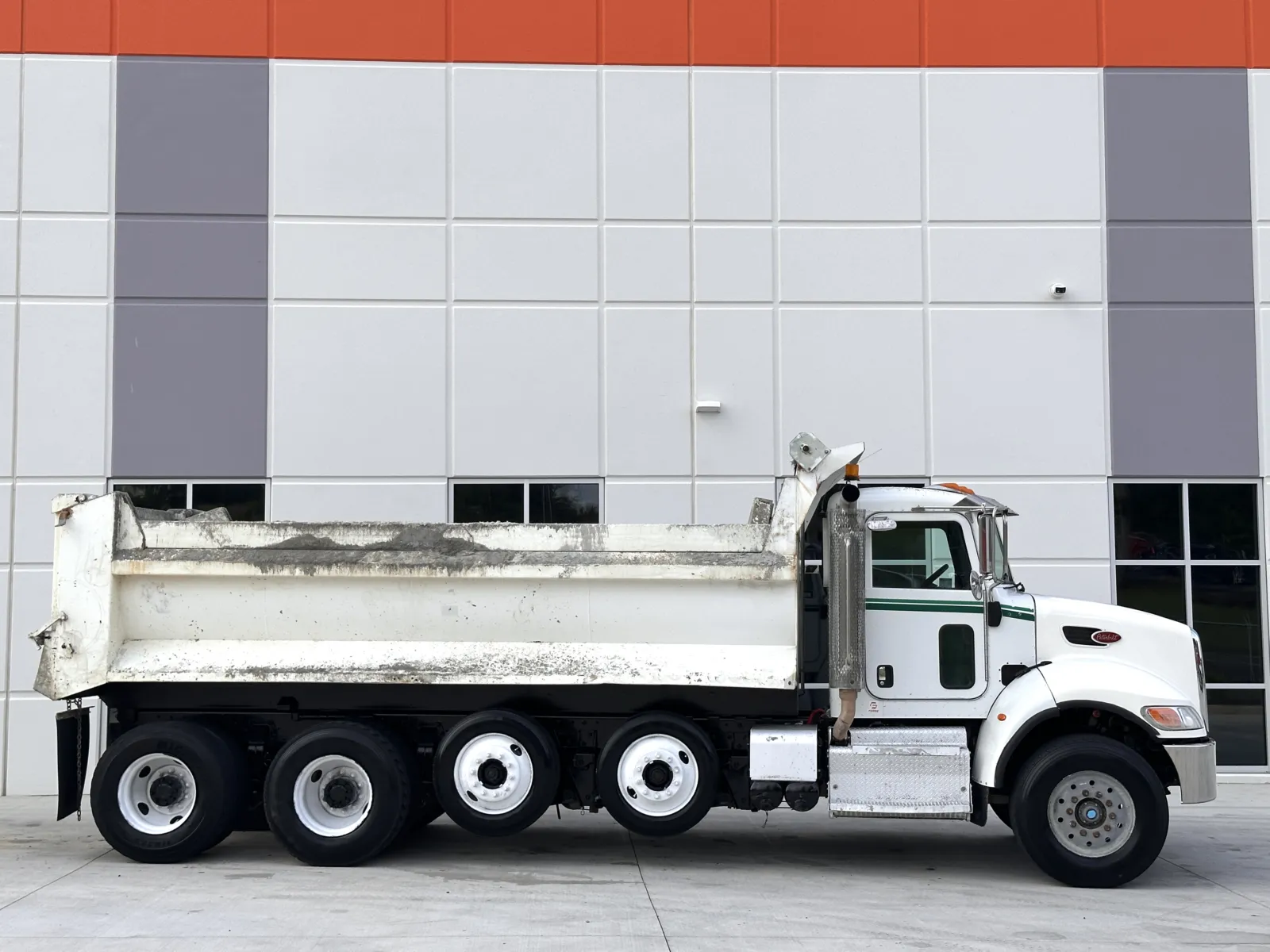 2015 Peterbilt 348 in Greer, SC — photo 4