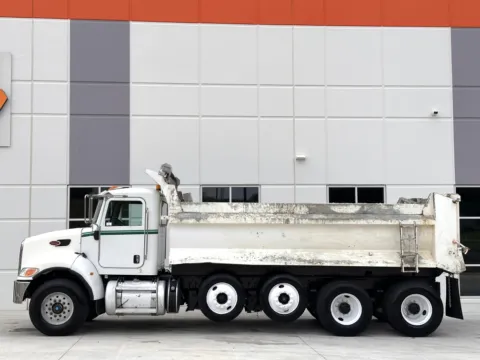 More photos of 2015 PETERBILT 348 at Forge Truck Centers - South Carolina, SC