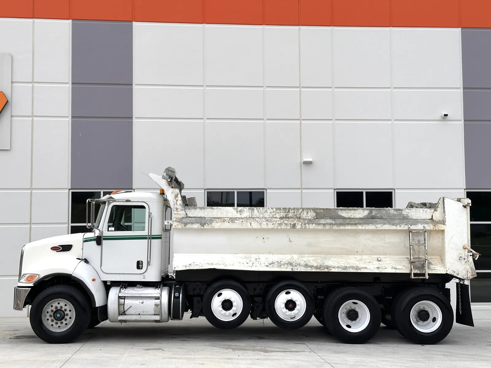 2015 Peterbilt 348 in Greer, SC — photo 5