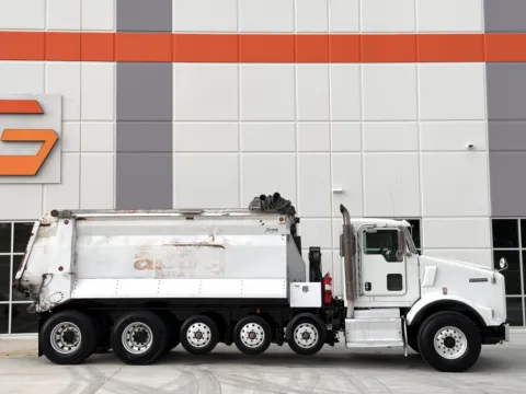 More photos of 2012 KENWORTH T800 at Forge Truck Centers - South Carolina, SC