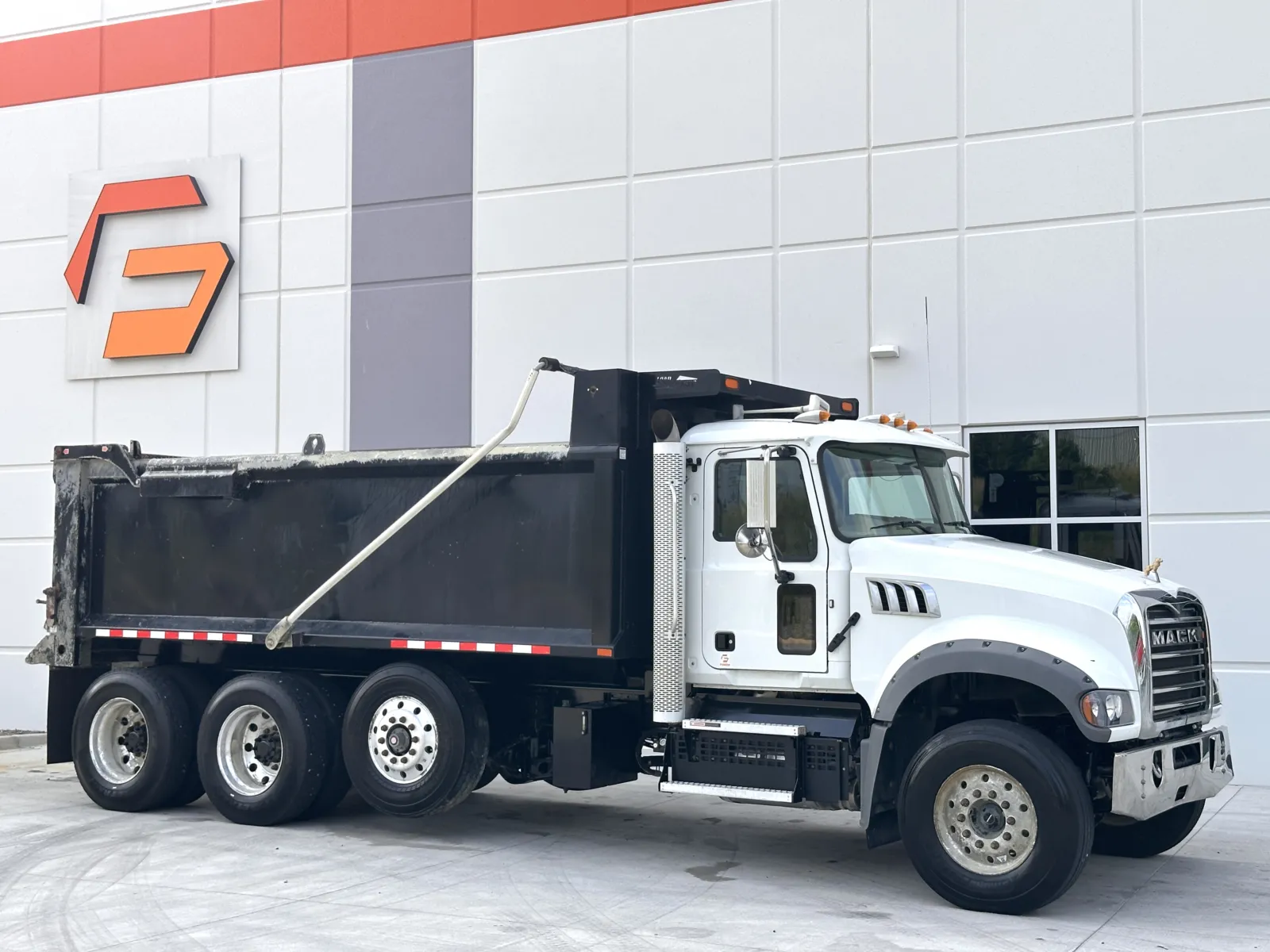 2023 Mack Granite in Greer, SC — photo 2