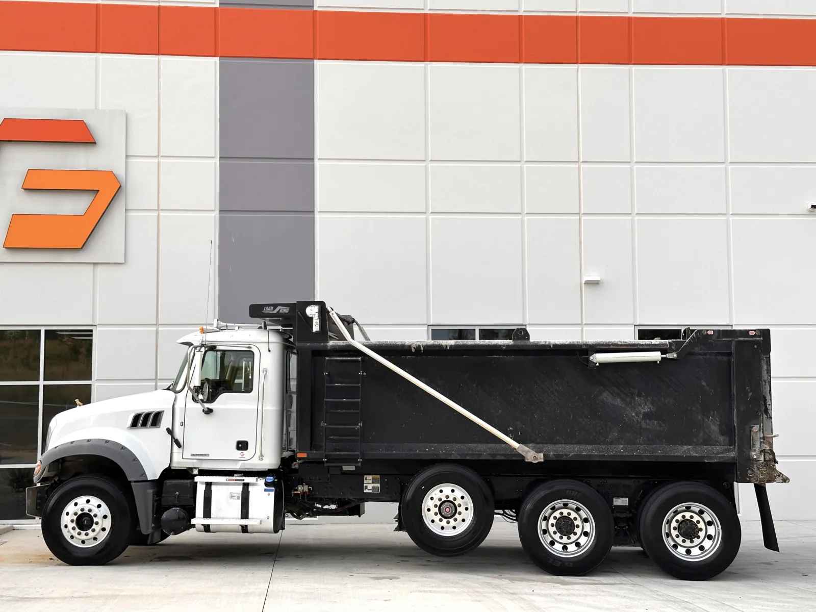2023 Mack Granite in Greer, SC — photo 5