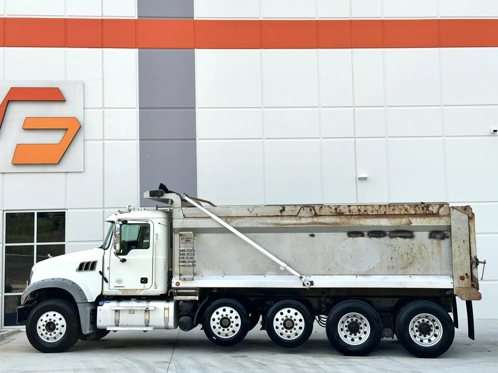 2020 Mack Granite in Greer, SC — photo 5