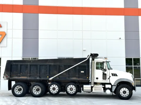 More photos of 2014 MACK GU713 at Forge Truck Centers - South Carolina, SC