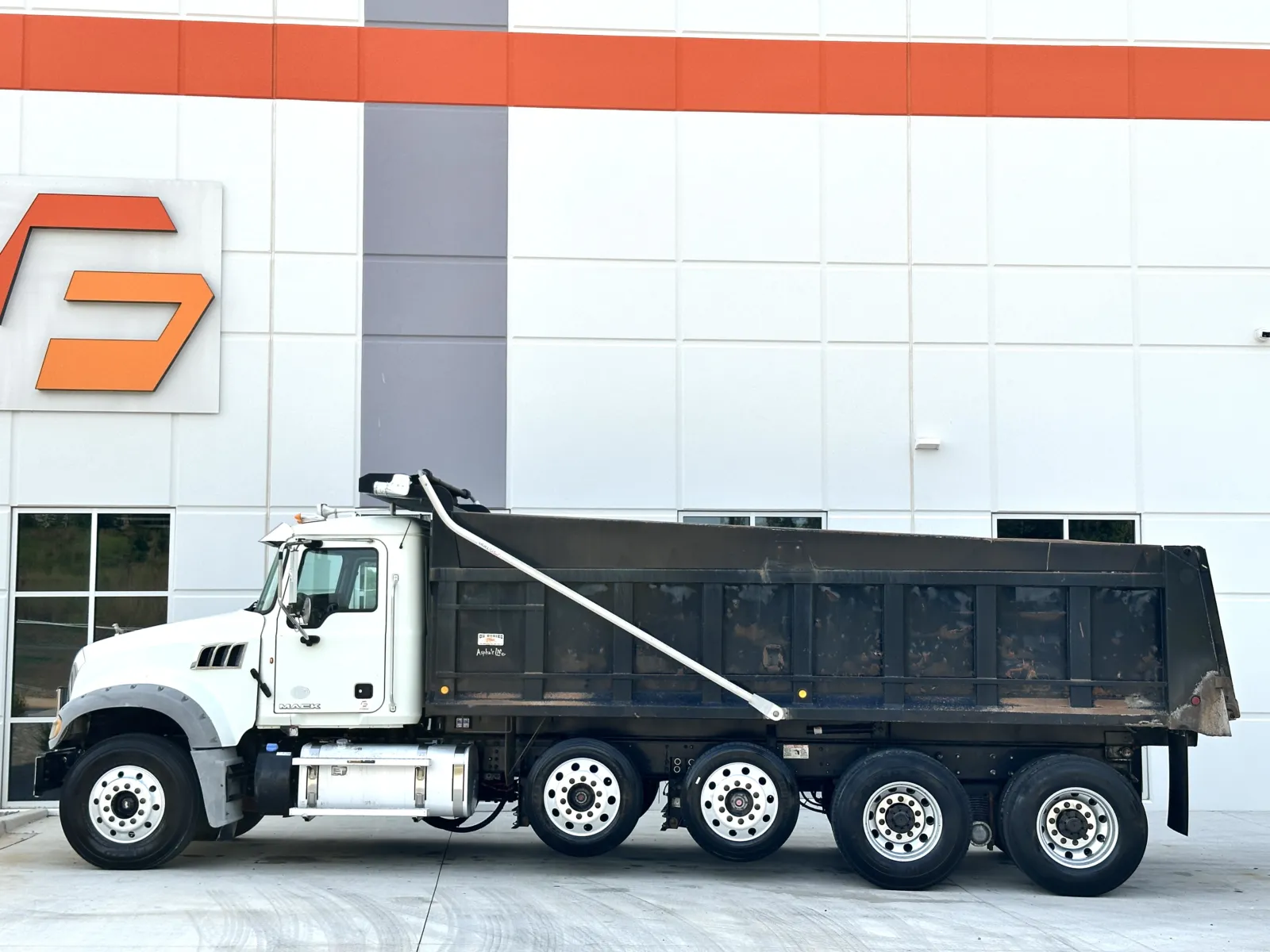 2014 Mack Granite in Greer, SC — photo 5