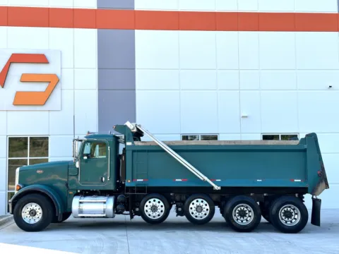 More photos of 2014 PETERBILT 367 at Forge Truck Centers - South Carolina, SC