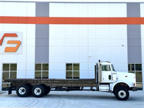 Another view of 2000 PETERBILT 357 for sale in Greer, SC at Forge Truck Centers - South Carolina
