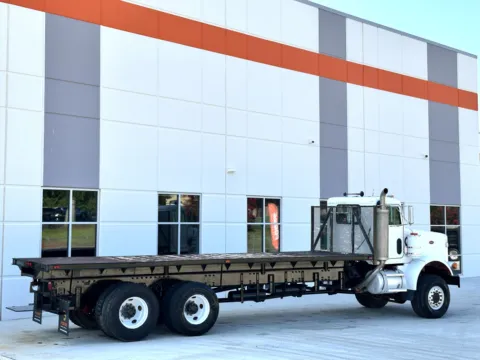 More photos of 2000 PETERBILT 357 at Forge Truck Centers - South Carolina, SC