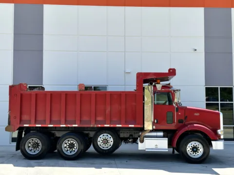 More photos of 2009 PETERBILT 365 at Forge Truck Centers - South Carolina, SC