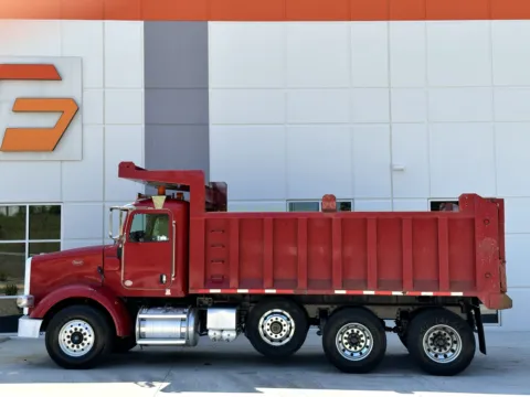 More photos of 2009 PETERBILT 365 at Forge Truck Centers - South Carolina, SC
