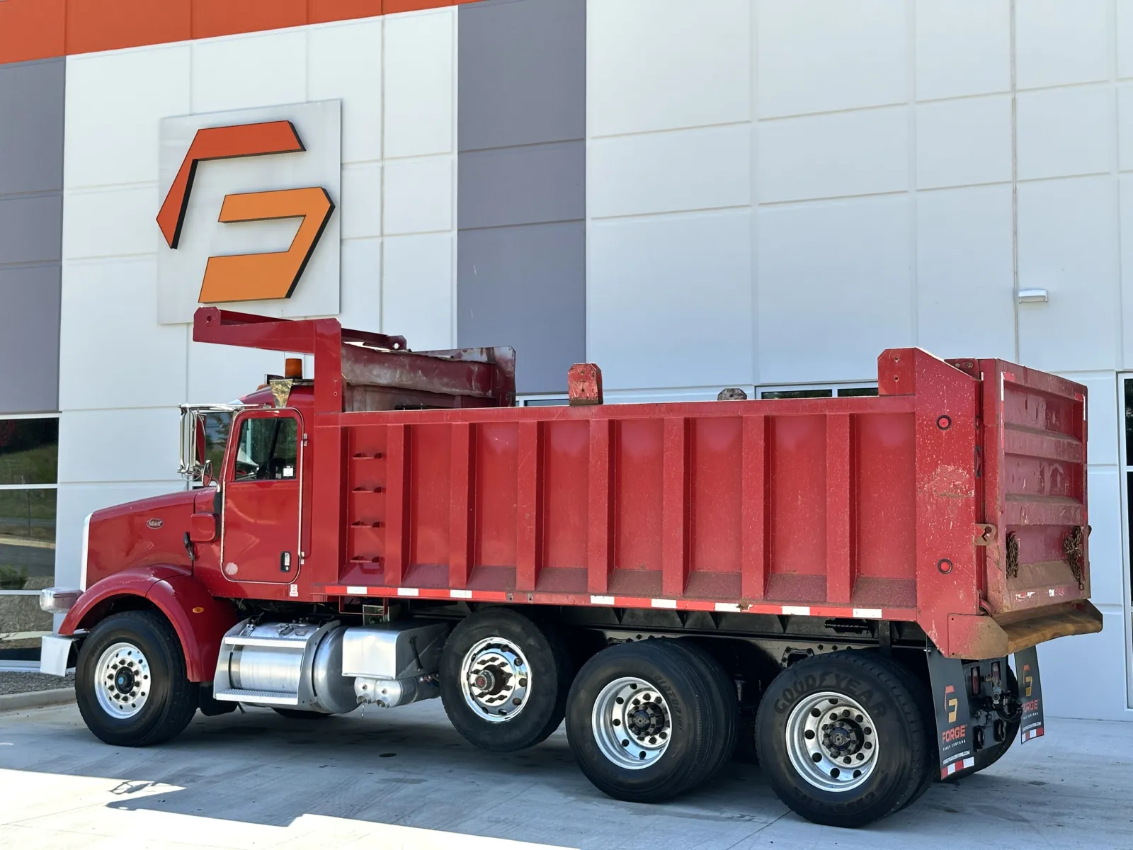 2009 Peterbilt 365 in Greer, SC — photo 7