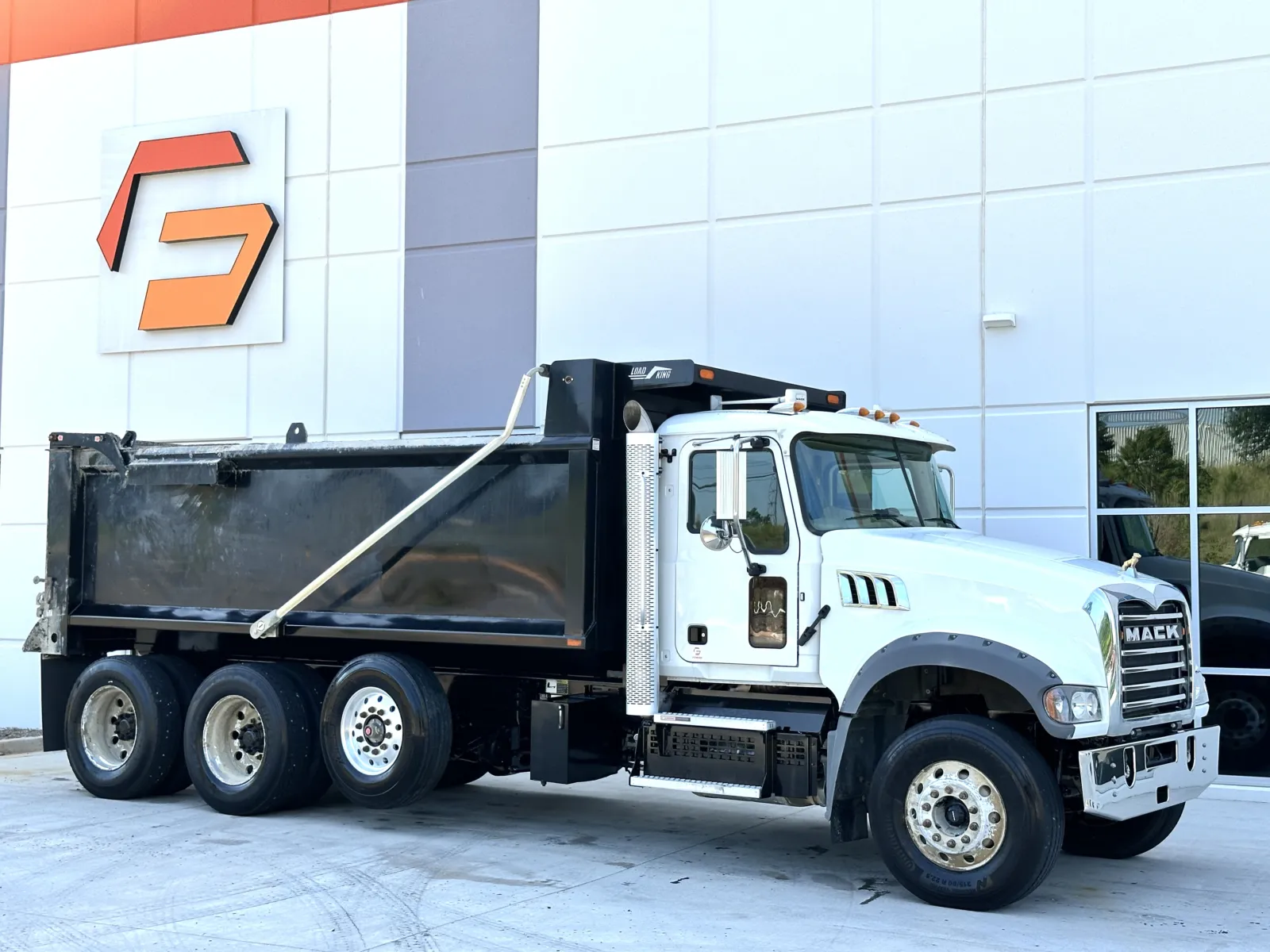 2023 Mack Granite in Greer, SC — photo 2