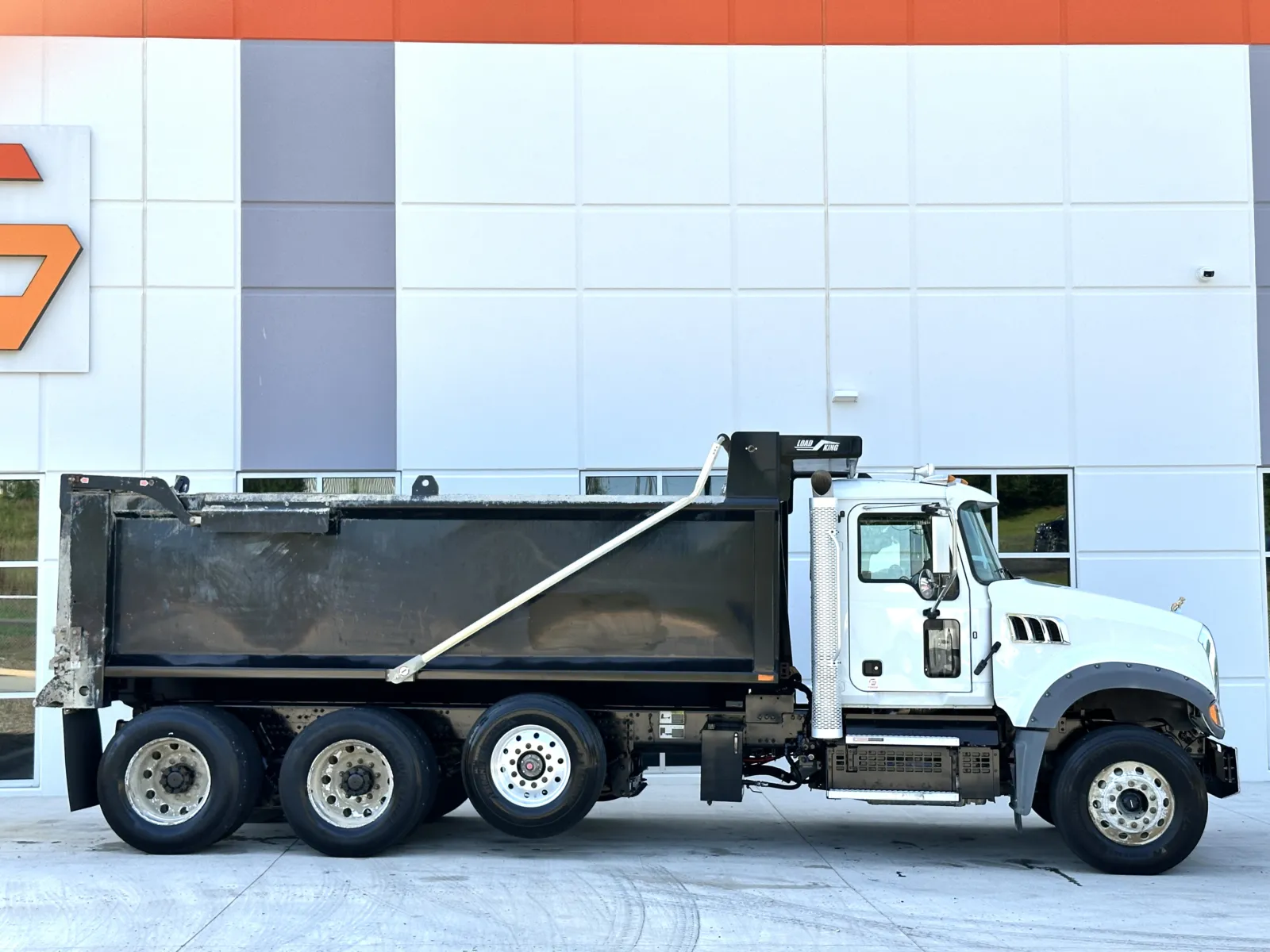 2023 Mack Granite in Greer, SC — photo 4